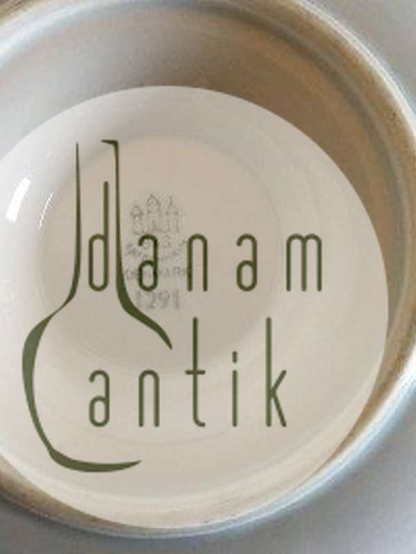 Bing & Grøndahl Askebæger No. 1291 med Lille Bisque Engel