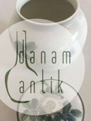 Bing & Grøndahl Lågkrukke No. 367/445 med blomster dekoration af Clara Nielsen