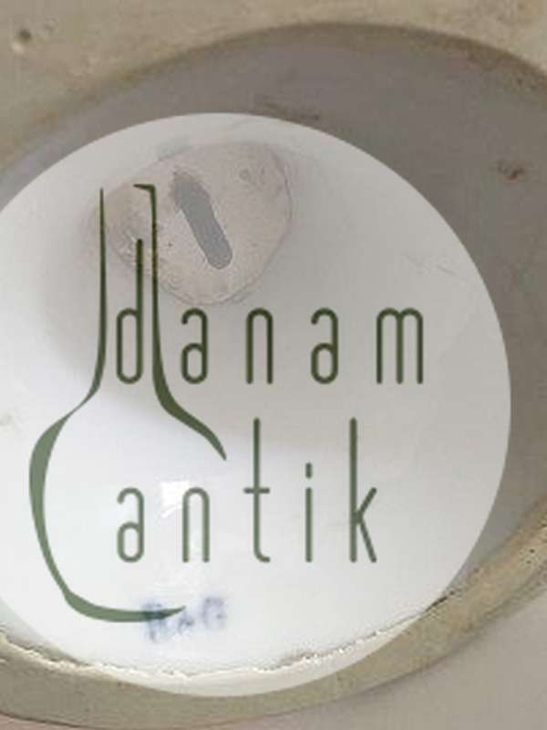 Bing & Grøndahl Tidlig vase med overglasur dekoration.