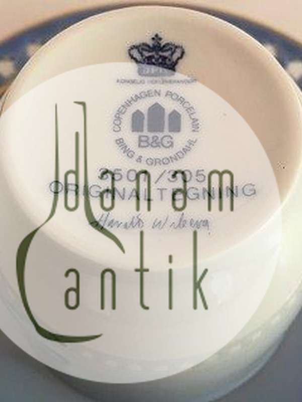 Bing & Grøndahl Harald Wiberg Julestel Kaffekop med Underkop No. 3501/305