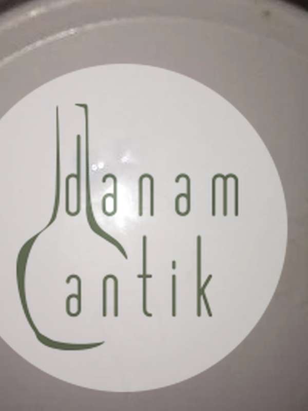 罕见的Bing和Grondahl新艺术风格深盘，来自Hejre Set 1886-1889。