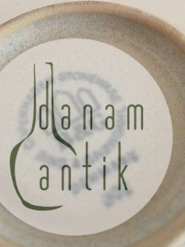 Bing Grondahl 釉面石器 "Coppelia "带盖糖碗 No 302