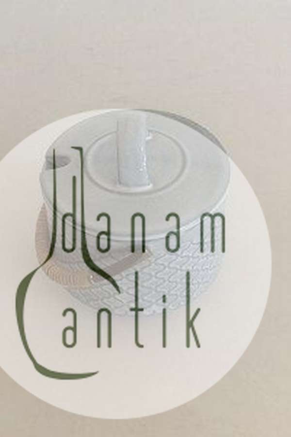 Bing Grondahl/Kronjyden灰色糖果果酱罐，盖子上有勺子孔，编号523