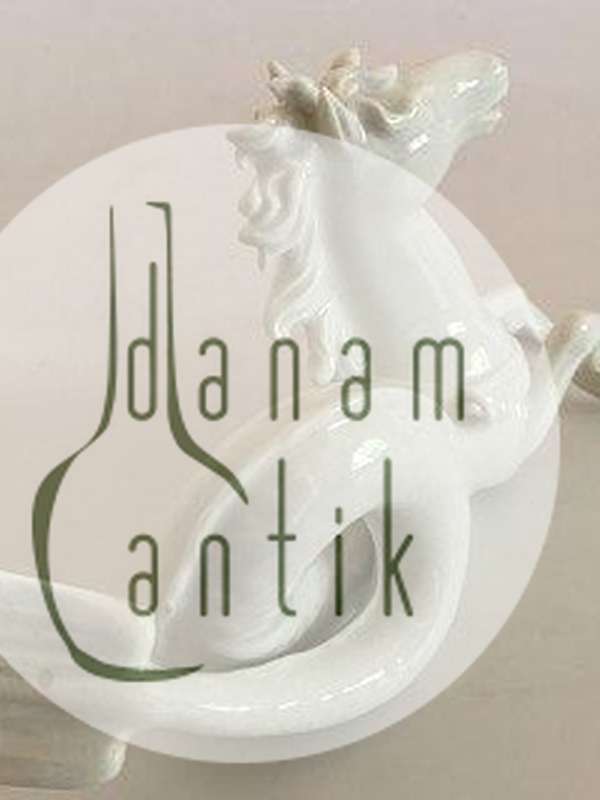 Royal Copenhagen Bordgarniture Havheste Figur i Blanc de Chine