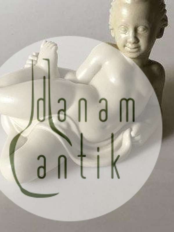 Royal Copenhagen Sjælden figur af nøgen dreng i jern porcelæn