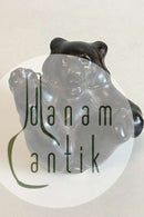 Royal Copenhagen Stentøjsfigur Bjørneunge på ryggen No. 22747