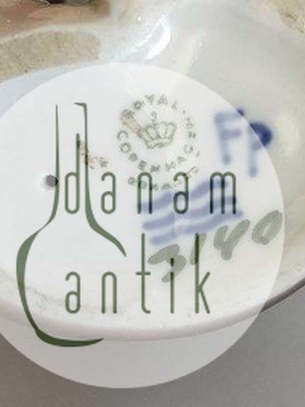 ロイヤルコペンハーゲン ダックスフントのフィギュリン No 3140