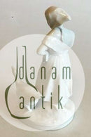 皇家哥本哈根中国白玉兰小雕像（带鹅的女孩）No 528 PMN