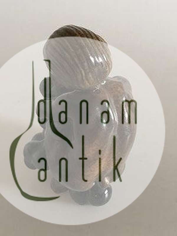 Bing & Grøndahl Stentøjs figur dreng med druer af Kai Nielsen