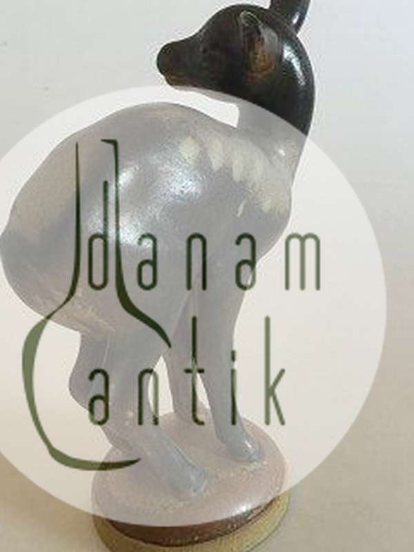 Bing og Grøndahl Stentøjsfigur af Hjort på base No. 1929