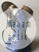 皇家哥本哈根带盖子的女孩小雕像 No 3677