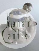 ロイヤルコペンハーゲン ベアーに座る葡萄を持ったフォーンのフィギュリン No 2318