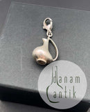 Georg Jensen纯银吊饰，设计成Henning Koppel的 "怀孕的鸭子"。