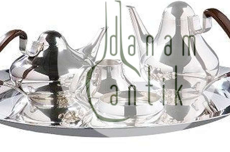 Georg Jensen Sterling Sølv Henning Koppel Te og Kaffesæt med Tekande, Kaffekande, Bakke, Flødekande og Sukkerskål No 1017