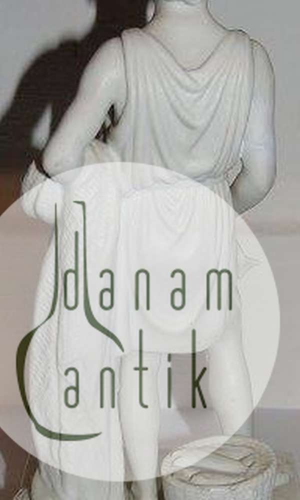 Bing og Grøndahl Biscuit Figur af dreng med fisk