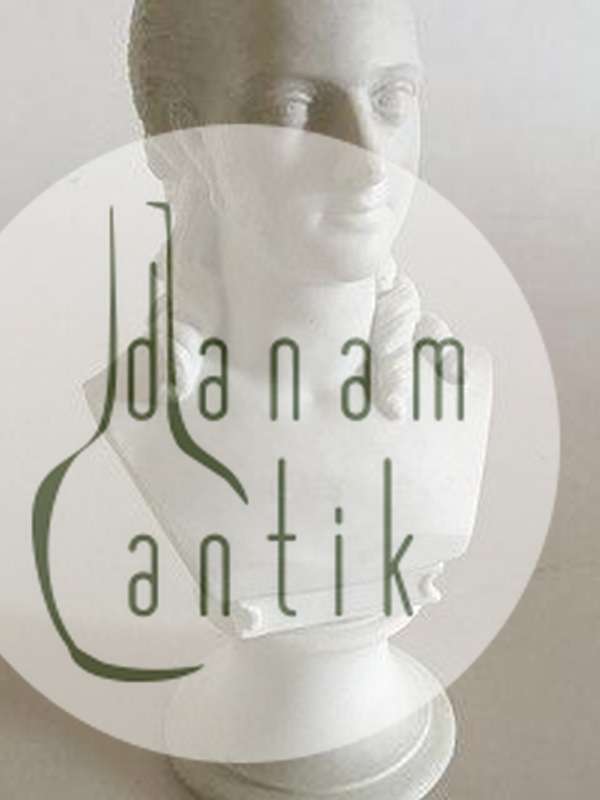 Bing og Grøndahl Bisque figur af Dame på base