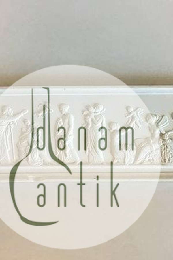 Royal Copenhagen Bisquit "Kærlighedens aldre" No 115 Platte