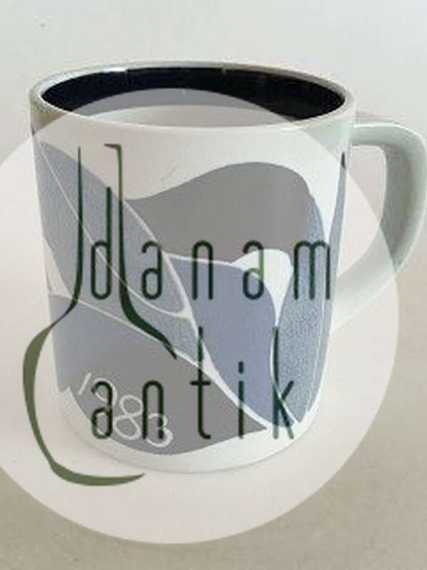 ロイヤルコペンハーゲン ラージイヤーマグカップ 1983（シルバー