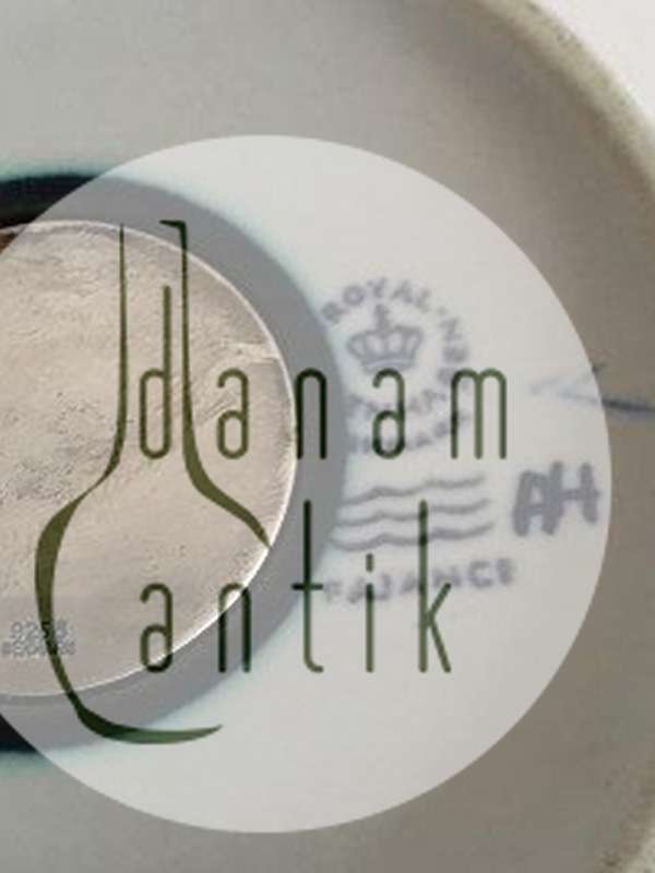 Royal Copenhagen Stort Årskrus 1974