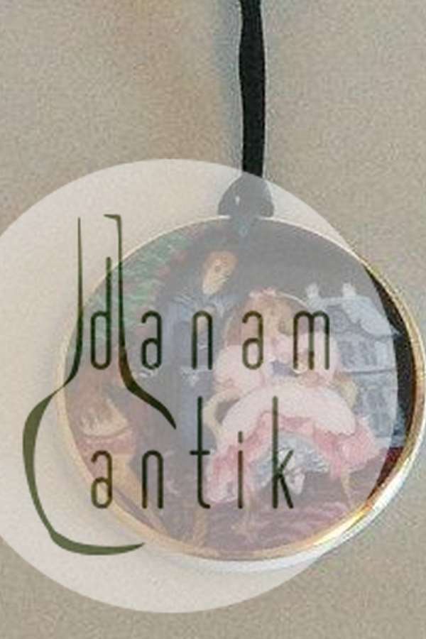 Royal Copenhagen Kære Familie Ornament fra 1995