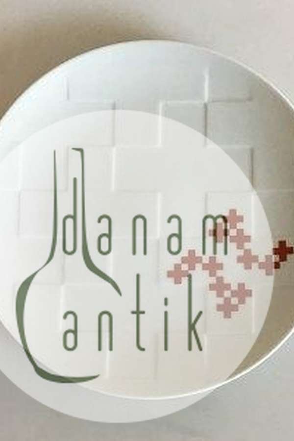 Royal Copenhagen Mindeplatte for 100 året for Dansk Røde Kors 1876 - 1976