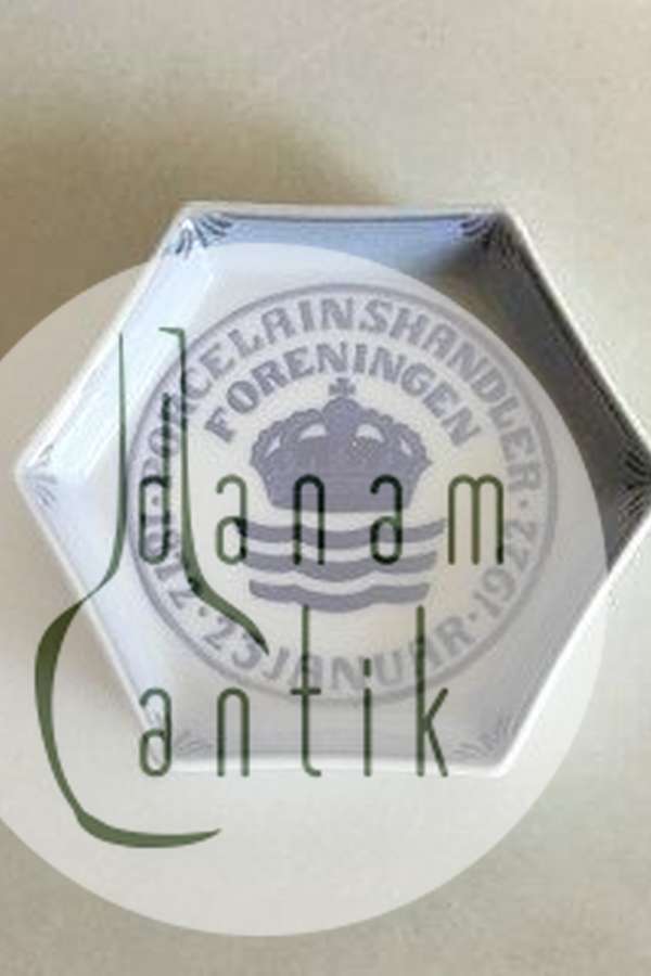 Royal Copenhagen Mindeskål Porcelainshandler Foreningen 1872 23 Januar 1922