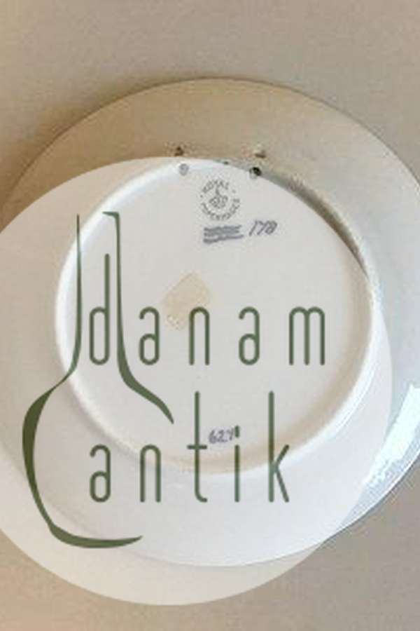 Royal Copenhagen Juleplatte fra 1917 med Tysk indskription "Weihnachten"