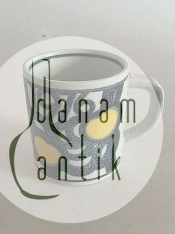 Royal Copenhagen Lille Årskrus 1976