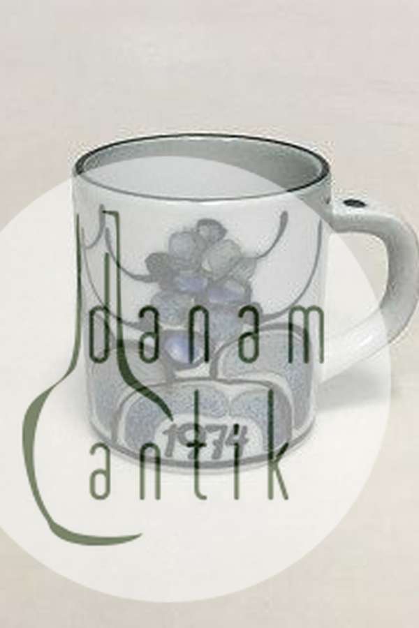 ロイヤルコペンハーゲン スモールイヤー マグ 1974