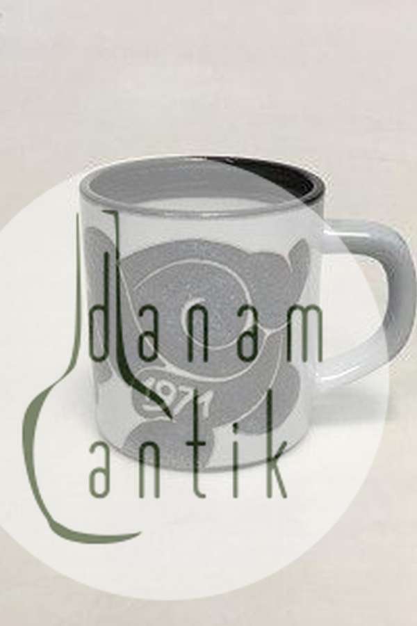 Royal Copenhagen Lille Årskrus 1971