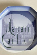 Bing og Grøndahl Alfabet Platte Frederiksborg Slot. Designet i 1933-1934 af Ove Larsen