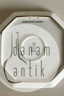 Bing og Grøndahl Alfabet Platte Københavns Rådhus. Designet i 1933-1934 af Ove Larsen