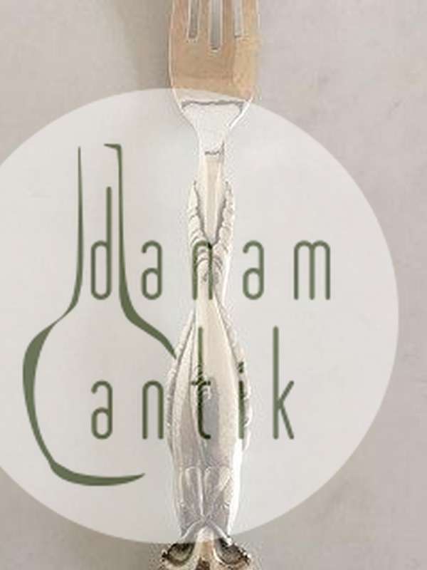 Georg Jensen "Ornamental" Sterling Fiskegaffel No. 55