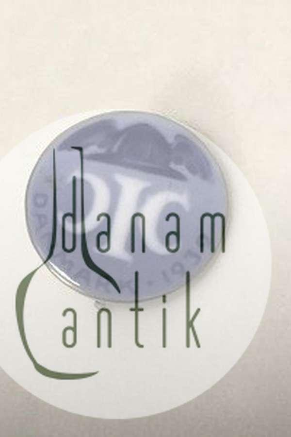 Royal Copenhagen brosche i porcelæn.