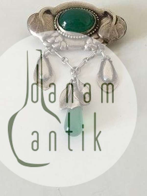 Tidlig Evald Nielsen Sølv Broche med Grønne Sten