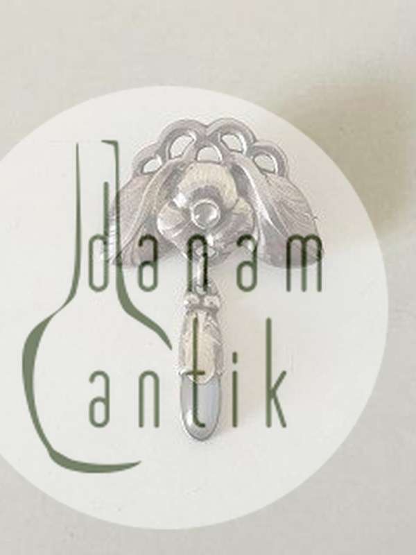 Tidlig Evald Nielsen Sølv Broche med Sten