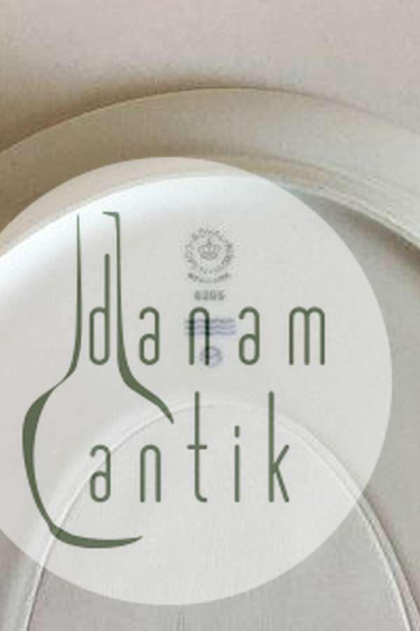 Royal Copenhagen Hvidpot Ovalt Fad No 6205