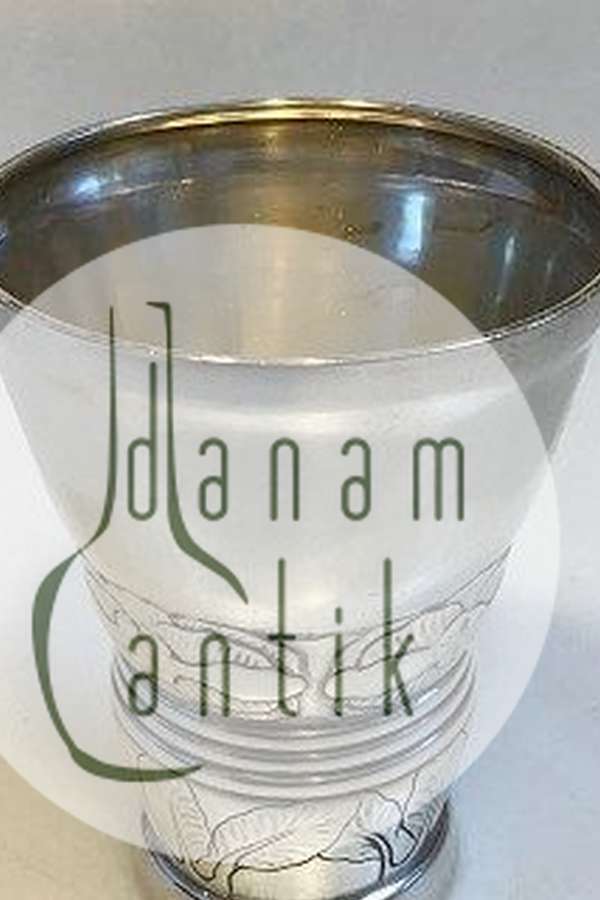 Meget tidlig Georg Jensen Drikkebæger i Sølv fra 1905