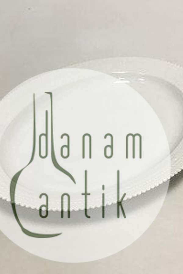 皇家哥本哈根白色弗洛拉丹妮卡珍珠椭圆形餐盘3517