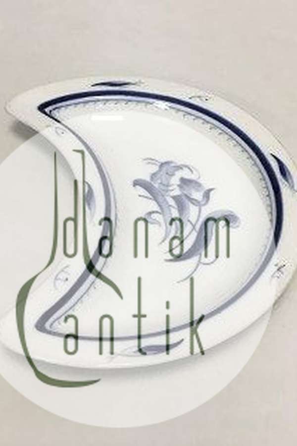 Bing & Grondahl Jubilee Dinner Service Half Mone Shaped Dish