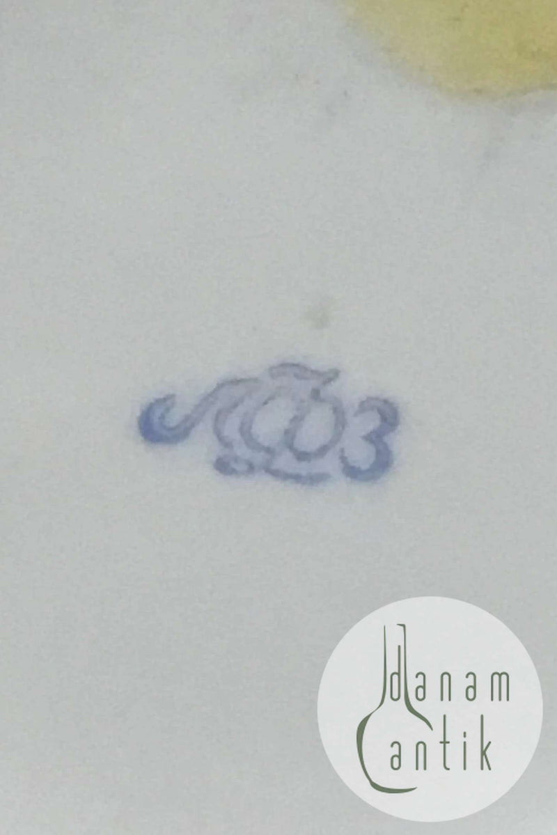 Lomonosov Vodka flaske dekoreret med egeløv