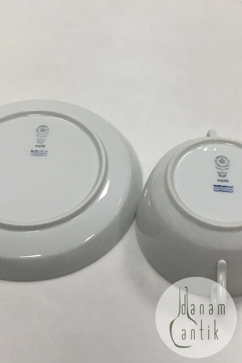 Royal Copenhagen Gemma Bouillonkop med underkop, uden låg No 14690