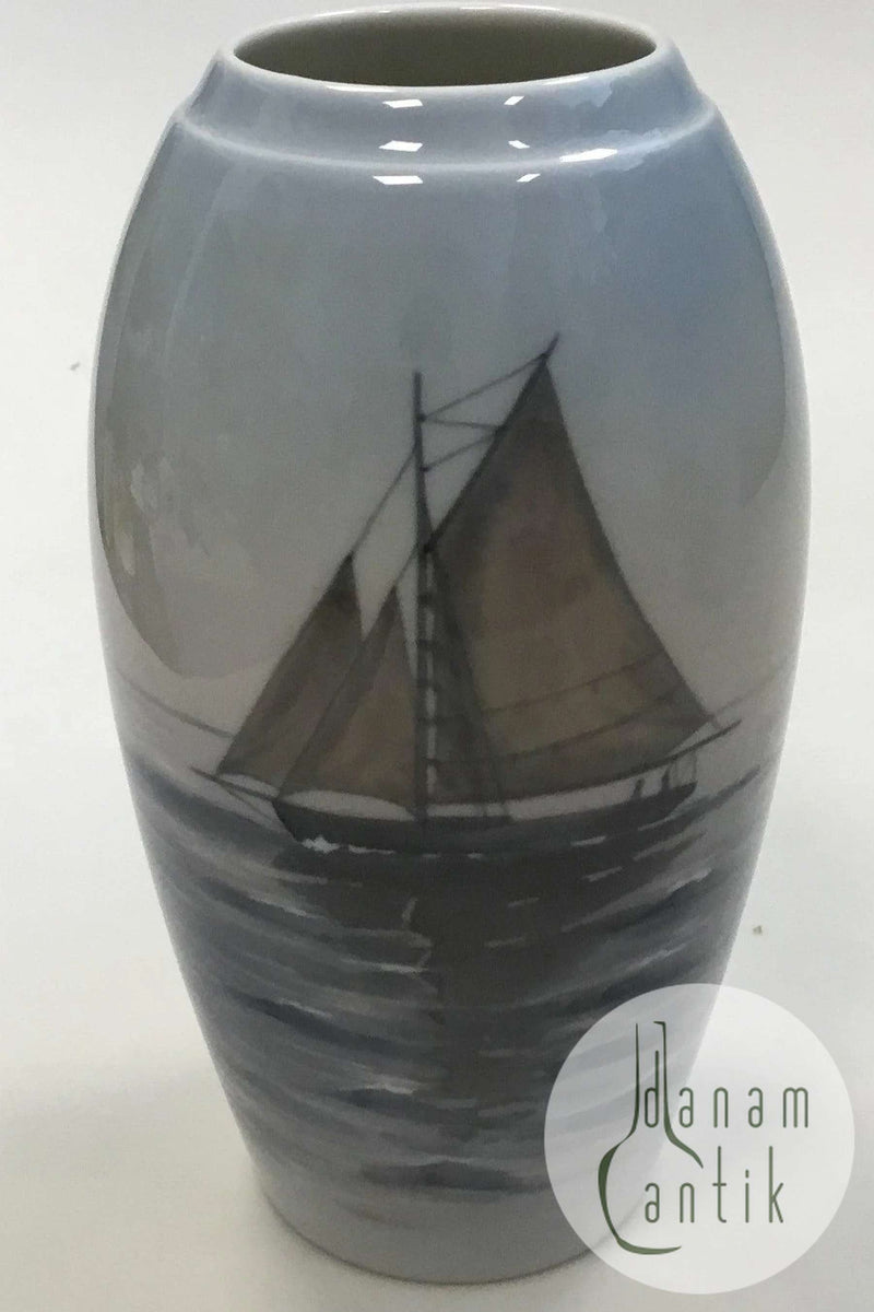 Bing & Grøndahl Art Nouveau Vase med sejlskib No 8352