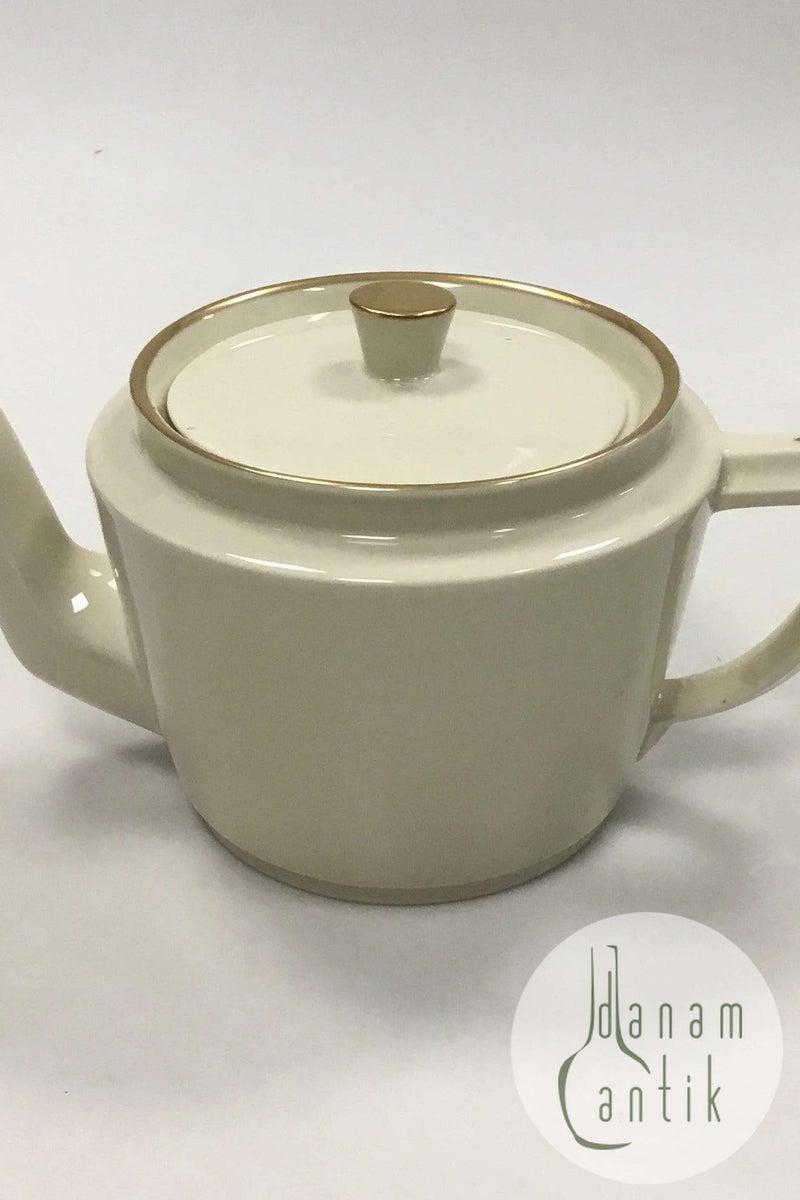 Royal Copenhagen Smooth Cream-colored Pattern with gold edge Teapot No 9534