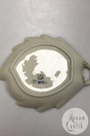 Royal Copenhagen Creme Svejfet med Guld (Stel 1235) Bladformet Assiette No 1866