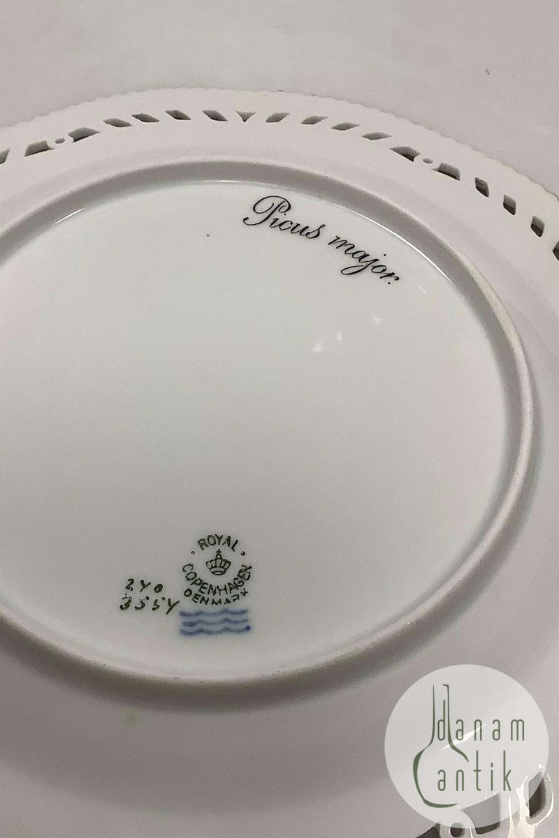Royal Copenhagen Flora Danica Fugle Frokosttallerken No 20/3554 med gennembrudt kant.