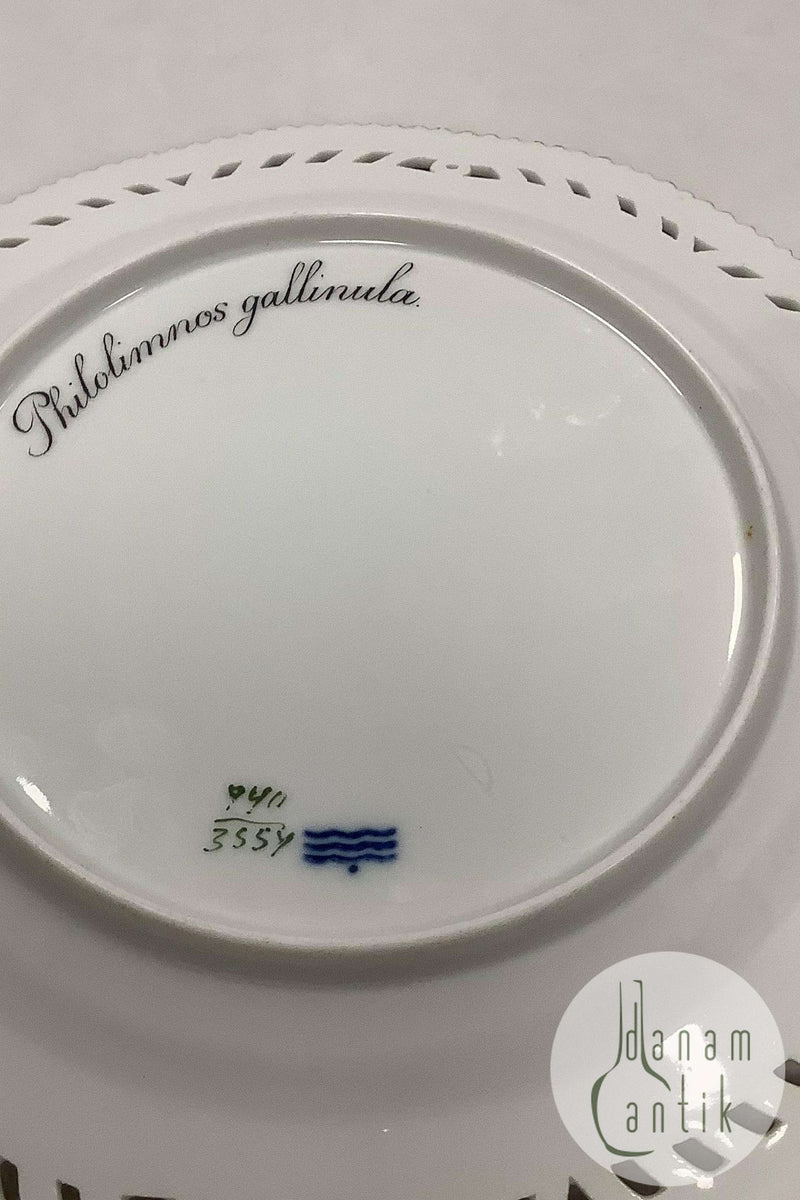 Royal Copenhagen Flora Danica Fugle Frokosttallerken No 20/3554 med gennembrudt kant.