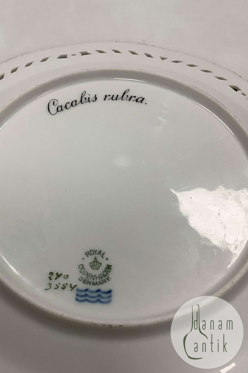 Royal Copenhagen Flora Danica Fugle Frokosttallerken No 20/3554 med gennembrudt kant.