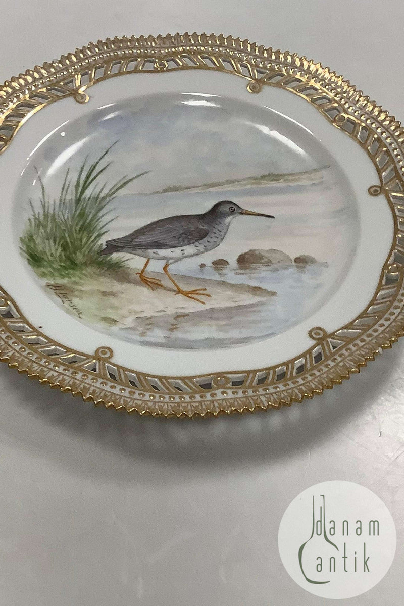 Royal Copenhagen Flora Danica Fugle Frokosttallerken No 20/3554 med gennembrudt kant.