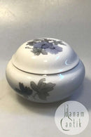 Royal Copenhagen Lågskål No 1763/400 med Blomstermotiv